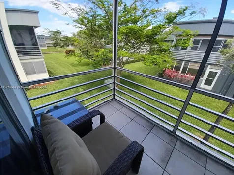 559 Normandy L Delray Beach FL 33484