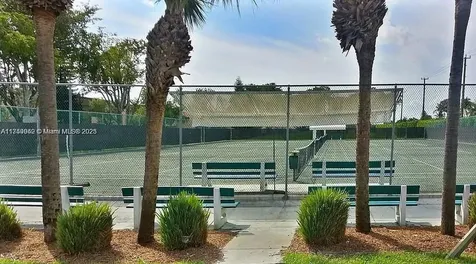 559 Normandy L Delray Beach FL 33484