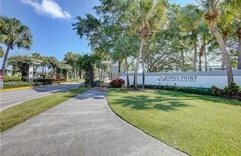 559 Normandy L Delray Beach FL 33484