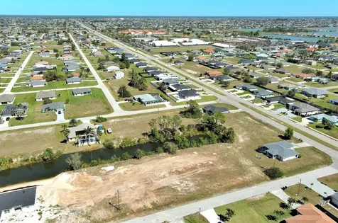 1611 NW 2nd Street Cape Coral FL 33993
