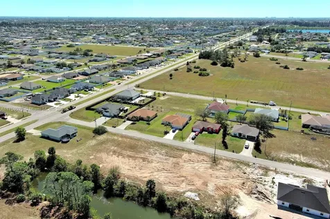 1611 NW 2nd Street Cape Coral FL 33993