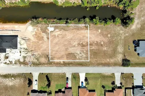 1611 NW 2nd Street Cape Coral FL 33993