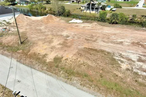 1611 NW 2nd Street Cape Coral FL 33993