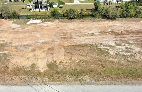 1611 NW 2nd Street Cape Coral FL 33993