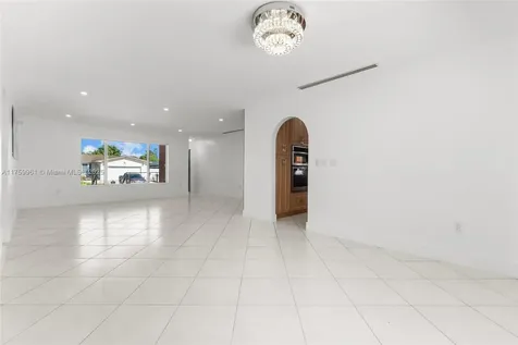 9020 SW 202nd Terrace Cutler Bay FL 33189
