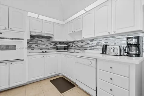 19370 Collins Avenue Sunny Isles Beach FL 33160