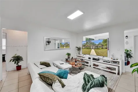1548 NE 131st Lane North Miami FL 33161