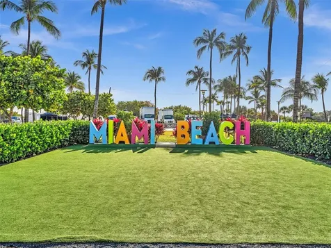 1052 Ocean Drive Miami Beach FL 33139