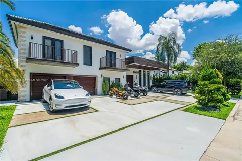 5453 NW 94th Doral Place Doral FL 33178