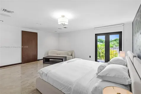 5453 NW 94th Doral Place Doral FL 33178