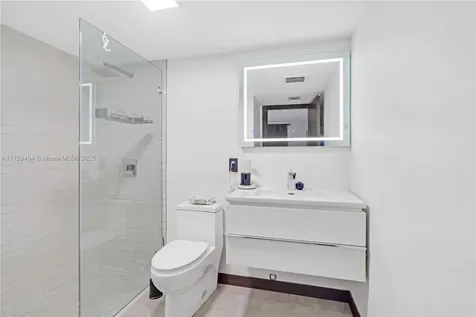 5453 NW 94th Doral Place Doral FL 33178