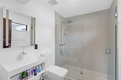 5453 NW 94th Doral Place Doral FL 33178