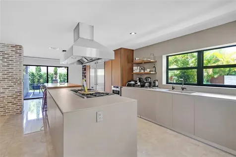 5453 NW 94th Doral Place Doral FL 33178