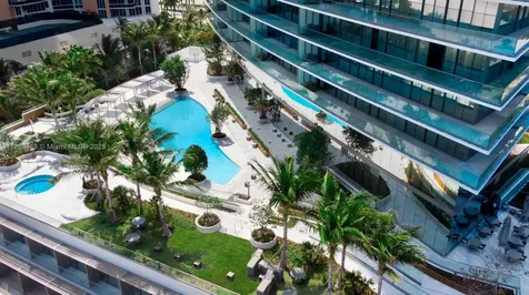 18975 SE Collins Avenue Sunny Isles Beach FL 33160
