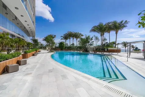18975 SE Collins Avenue Sunny Isles Beach FL 33160
