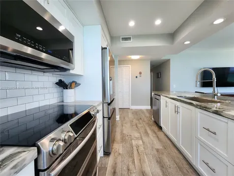 3505 S Ocean Drive Hollywood FL 33019