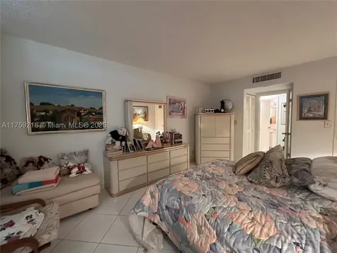 3180 S Ocean Drive Hallandale Beach FL 33009