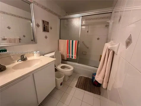 3180 S Ocean Drive Hallandale Beach FL 33009