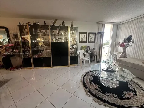 3180 S Ocean Drive Hallandale Beach FL 33009