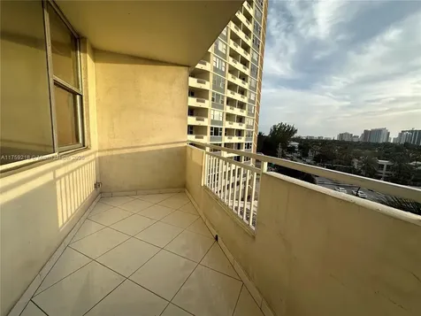 3180 S Ocean Drive Hallandale Beach FL 33009