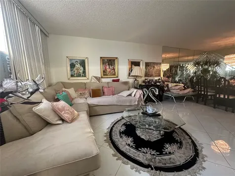 3180 S Ocean Drive Hallandale Beach FL 33009