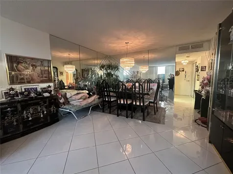 3180 S Ocean Drive Hallandale Beach FL 33009