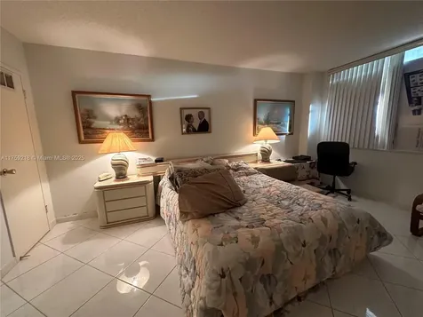 3180 S Ocean Drive Hallandale Beach FL 33009