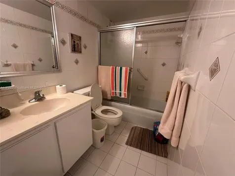 3180 S Ocean Drive Hallandale Beach FL 33009