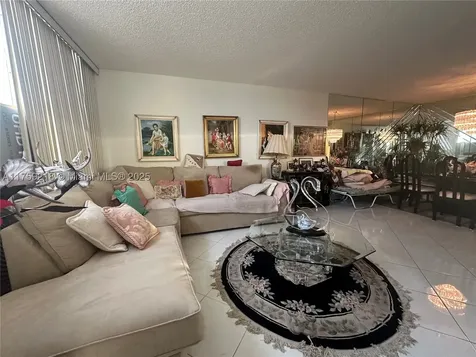 3180 S Ocean Drive Hallandale Beach FL 33009