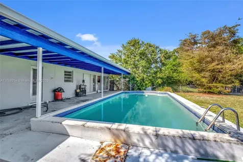 1631 SW 99th Court Miami FL 33165