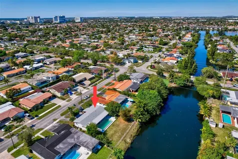 1631 SW 99th Court Miami FL 33165