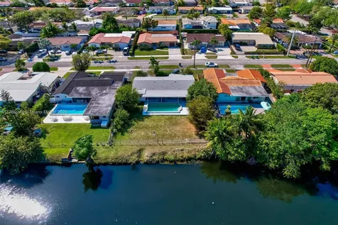 1631 SW 99th Court Miami FL 33165