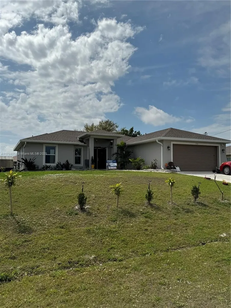 1930 NE 28th Street Cape Coral FL 33909