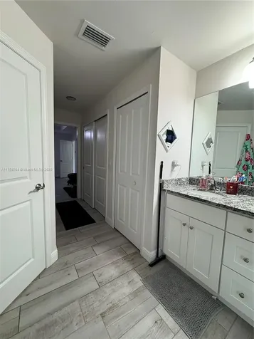 1930 NE 28th Street Cape Coral FL 33909