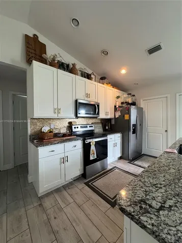 1930 NE 28th Street Cape Coral FL 33909