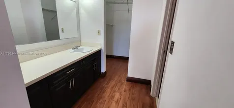 8422 SW 209th Street Cutler Bay FL 33189