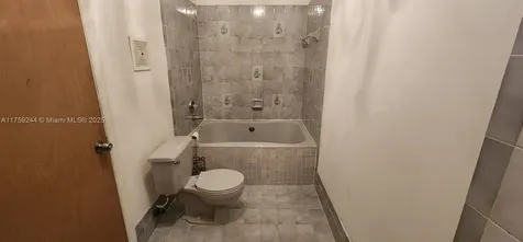 8422 SW 209th Street Cutler Bay FL 33189