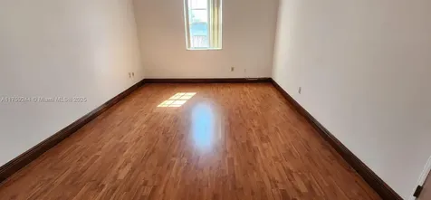 8422 SW 209th Street Cutler Bay FL 33189