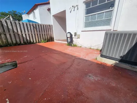 8422 SW 209th Street Cutler Bay FL 33189