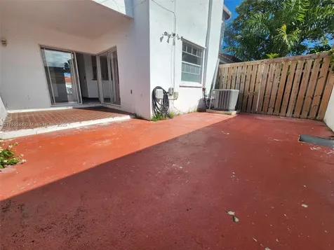 8422 SW 209th Street Cutler Bay FL 33189