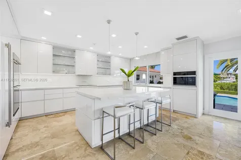 1117 Bella Vista Avenue Coral Gables FL 33156