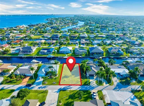 2022 SE 29th Street Cape Coral FL 33904