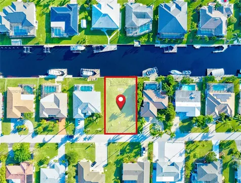 2022 SE 29th Street Cape Coral FL 33904