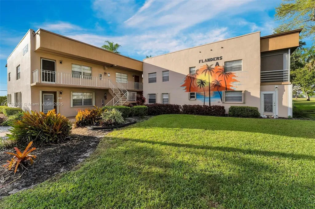 38 Flanders A Delray Beach FL 33484