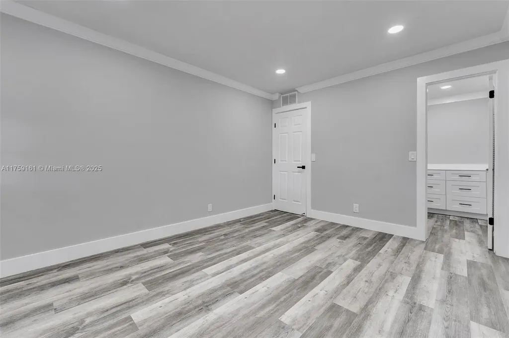 38 Flanders A Delray Beach FL 33484