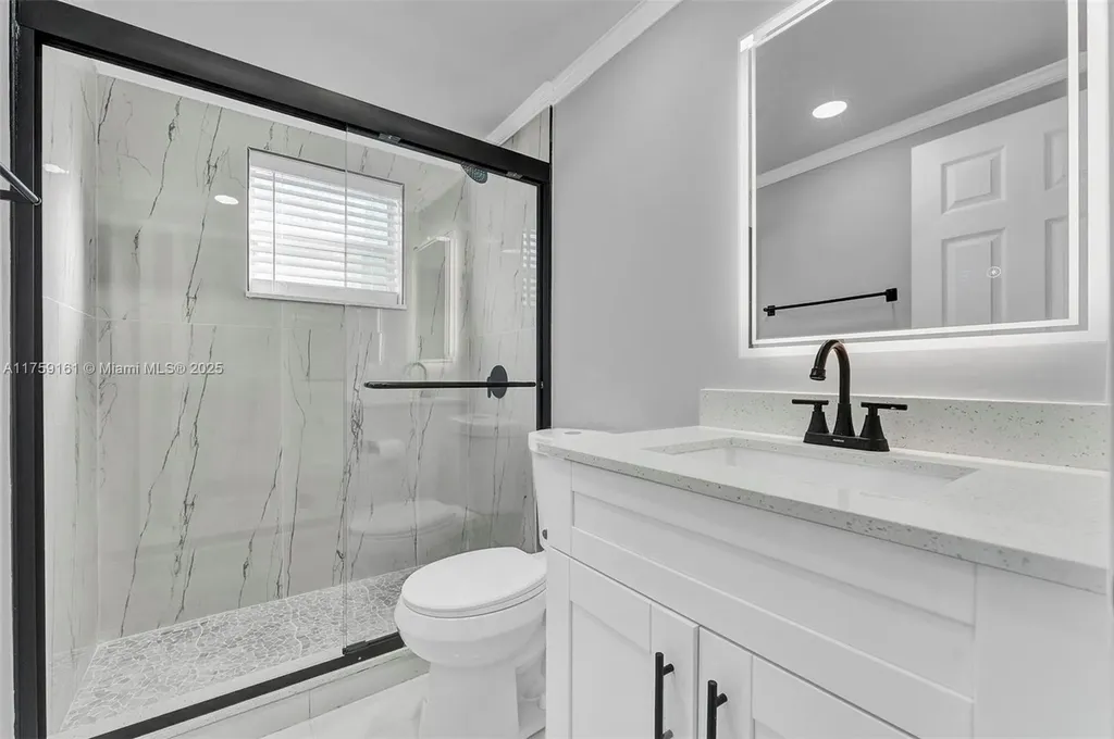 38 Flanders A Delray Beach FL 33484