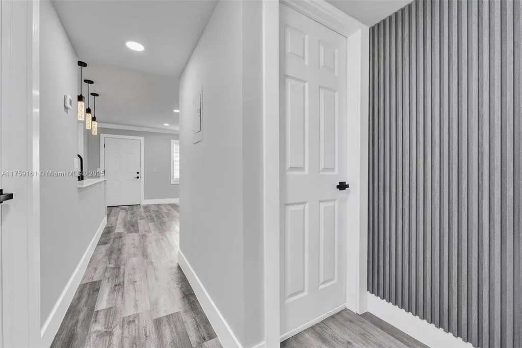 38 Flanders A Delray Beach FL 33484