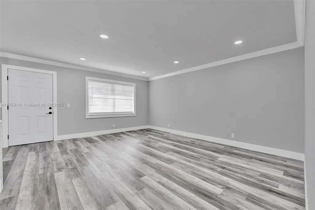 38 Flanders A Delray Beach FL 33484