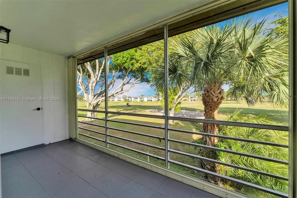 38 Flanders A Delray Beach FL 33484