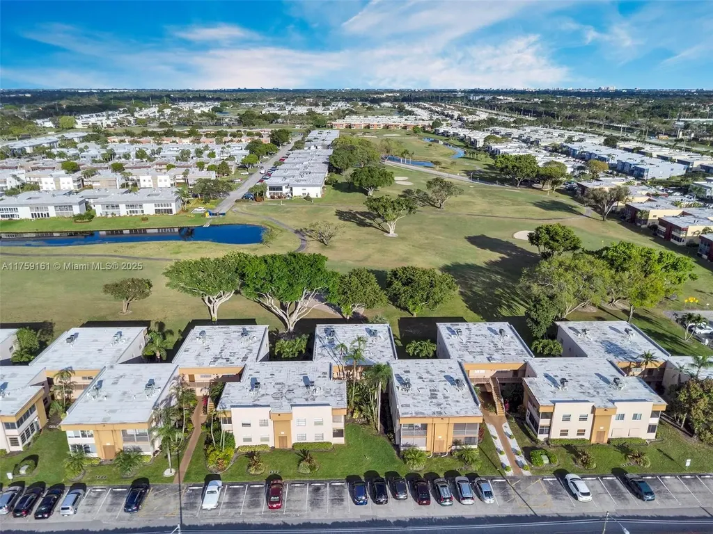 38 Flanders A Delray Beach FL 33484